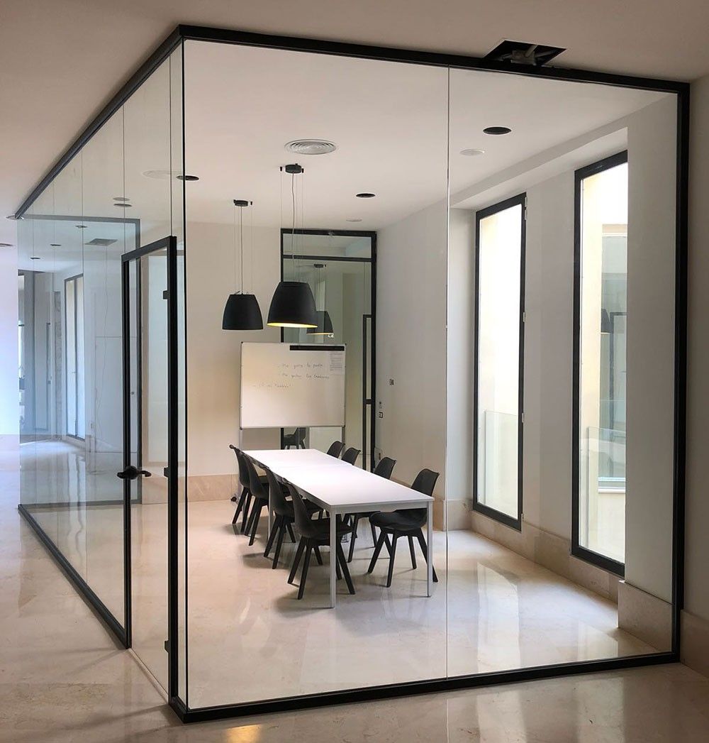 پارتیشن شیشه ای تک جداره فریم لس